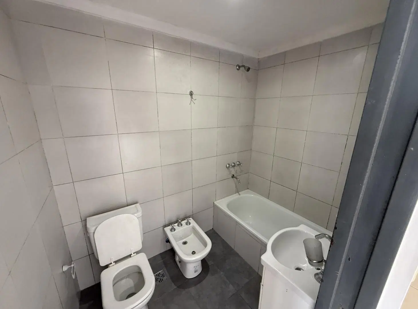 Departamento en alquiler monoambiente con balcón al frente - Wilde Avellaneda 5