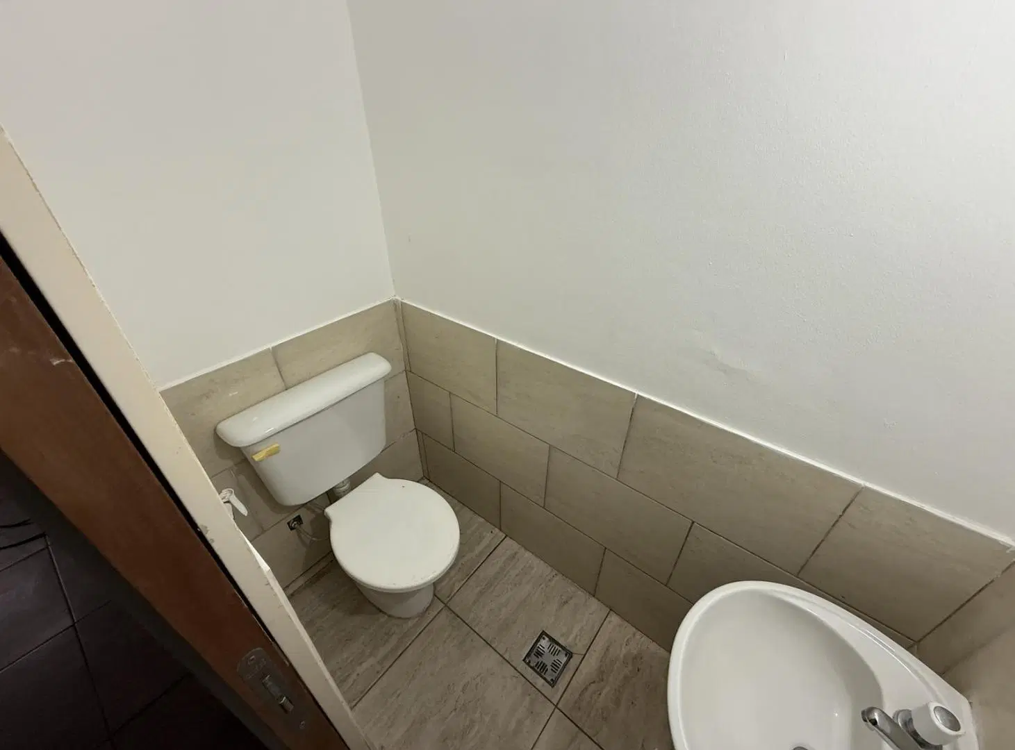 Casa tres ambientes en ALQUILER con patio - Wilde 5