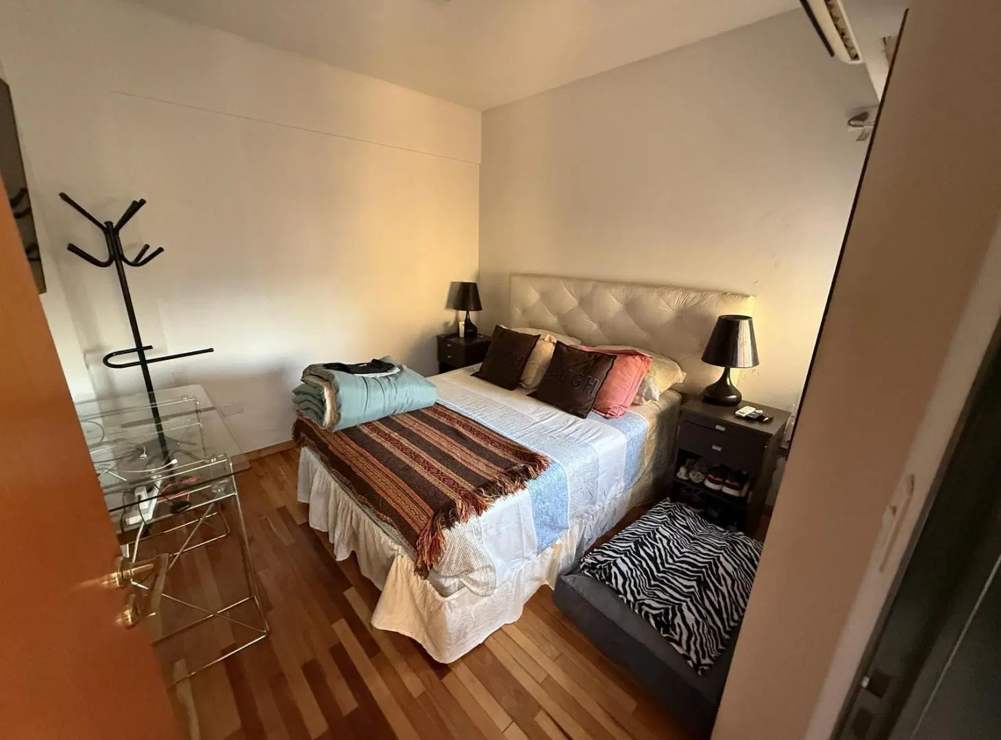 Departamento 2 Amb con Pileta lateral con balcón. 3
