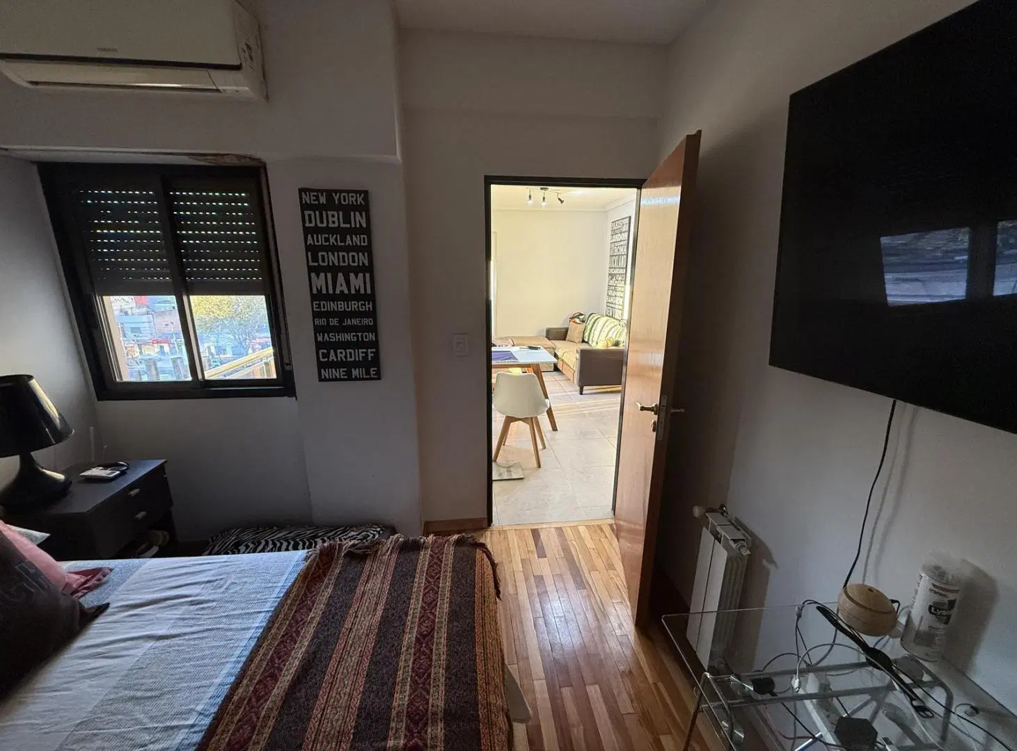 Departamento 2 Amb con Pileta lateral con balcón. 2