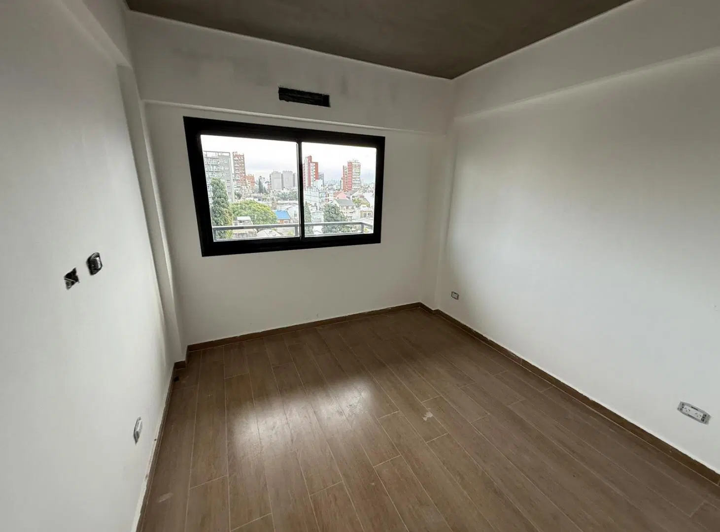 Moderno departamento de 2 ambientes frente con balcón en Wilde - Avellaneda 2