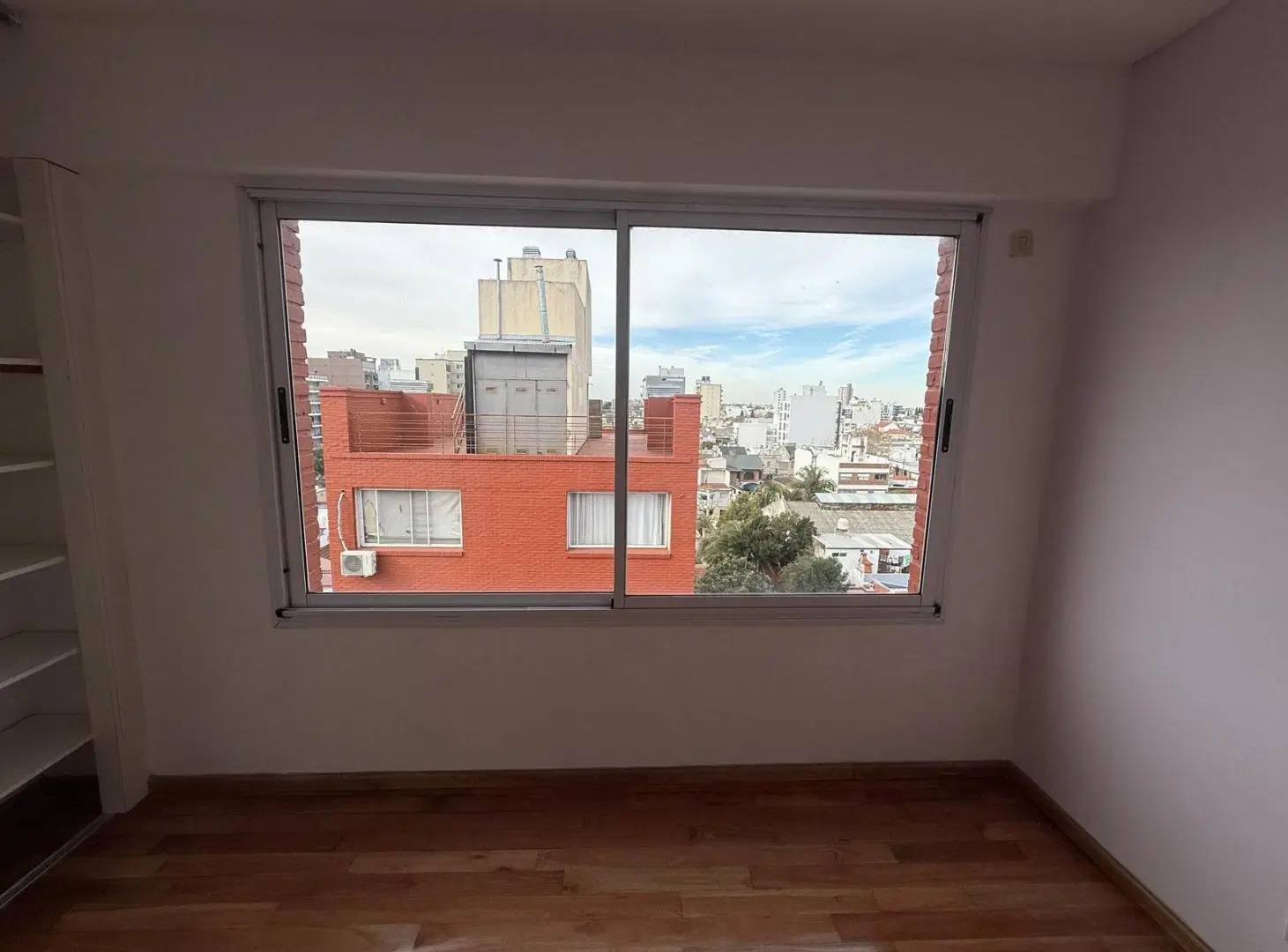 Departamento dos ambientes en ALQUILER con Balcon en Wilde 4