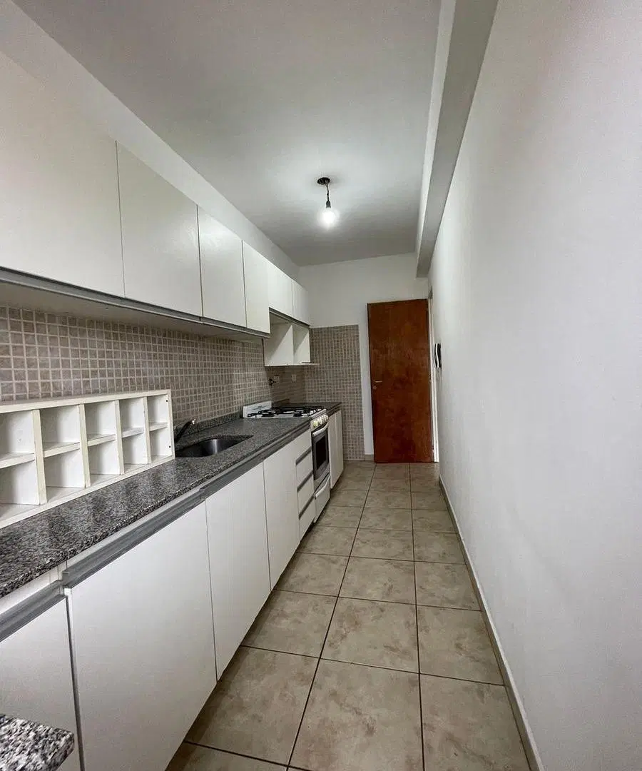 Departamento en  alquiler de 3 amb con espacio guarda coche 3