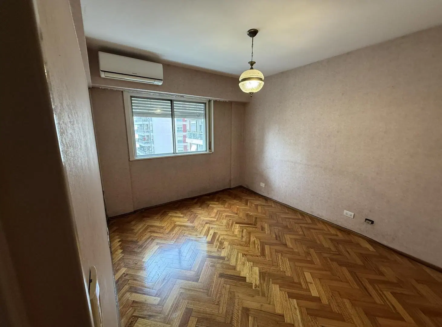 Departamento en alquiler de 4 ambientes con dos baños 4