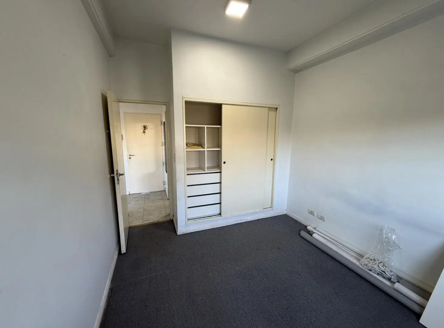 Departamento dos ambientes en Alquiler con patio planta baja en Wilde Avellaneda 8
