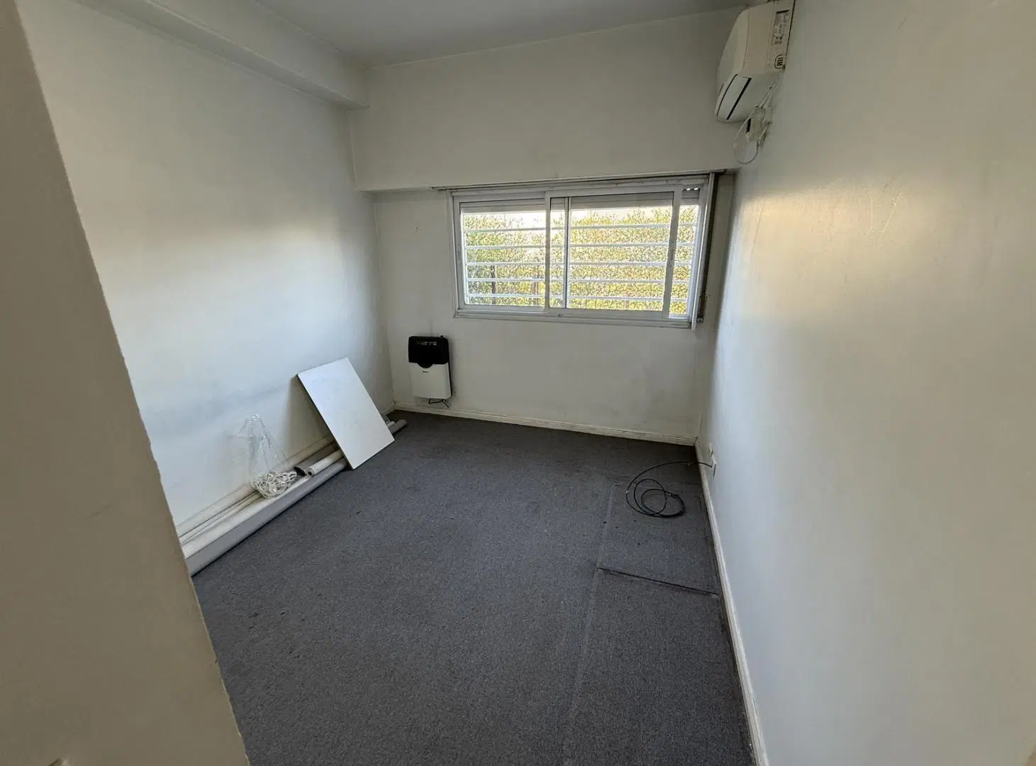 Departamento dos ambientes en Alquiler con patio planta baja en Wilde Avellaneda 3