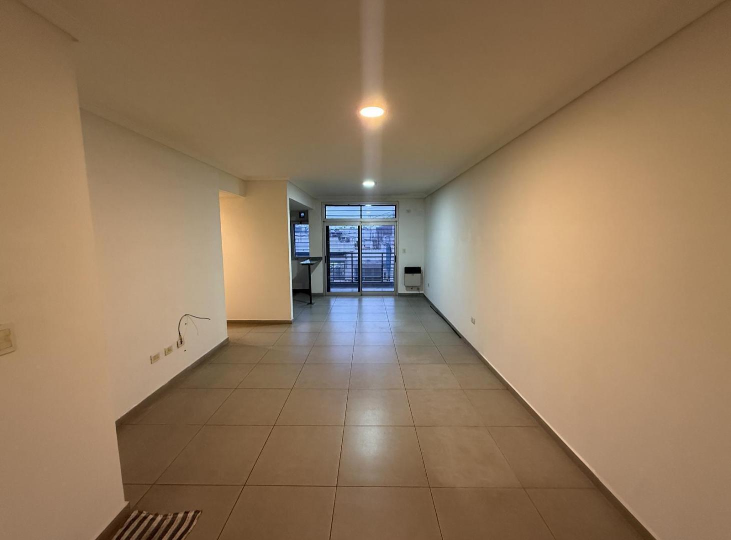 Foto de Departamento dos ambientes en ALQUILER - Wilde, imagen 1