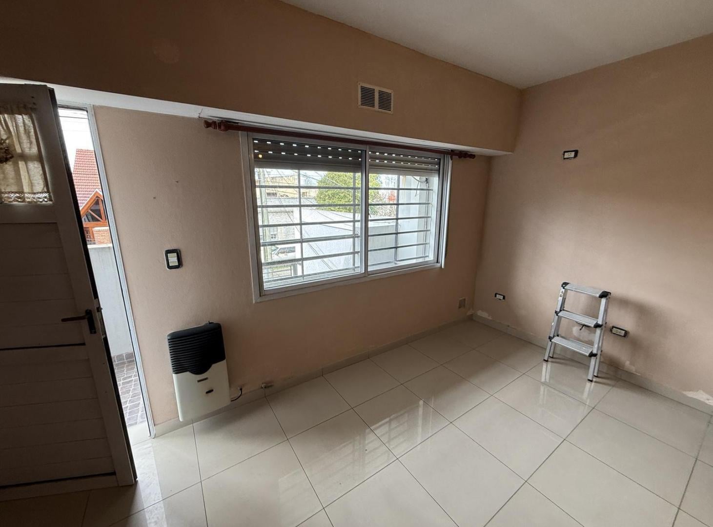 Foto de PH 2 ambientes en ALQUILER - Wilde, imagen 3