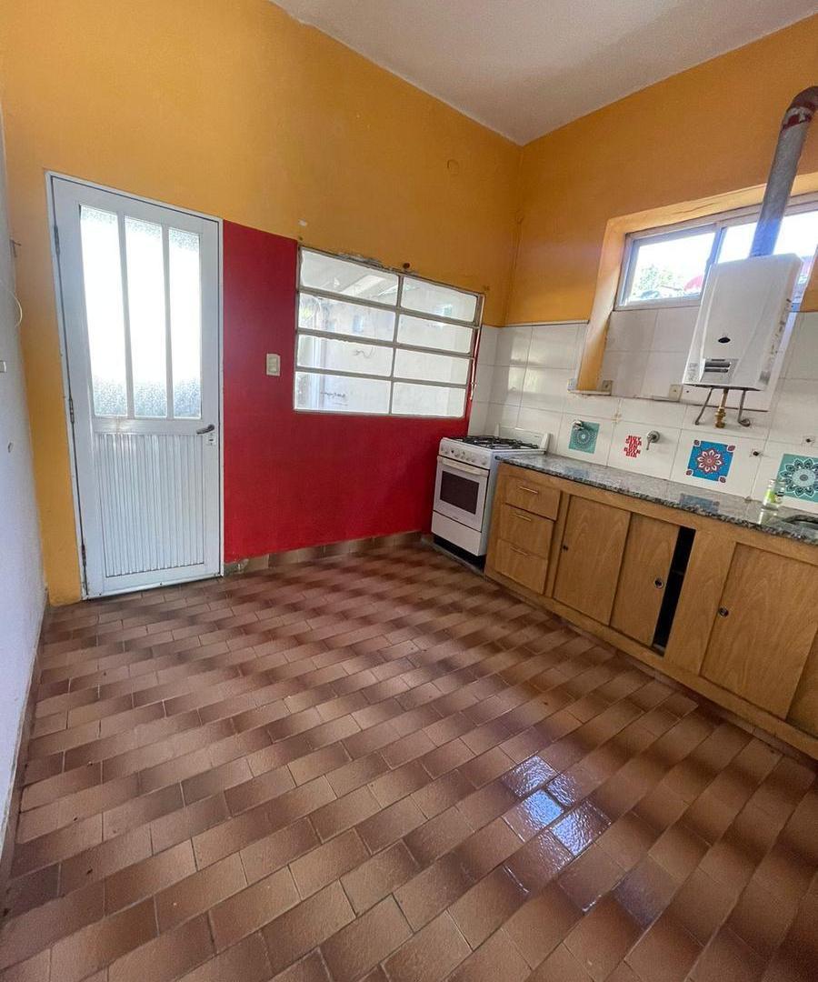 Foto de PH en alquiler de 3 ambientes con patio y espacio guardacoche - Villa, imagen 5