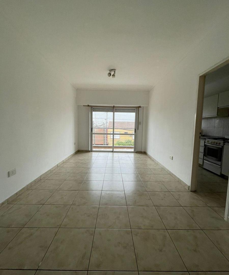 Foto de Departamento en alquiler de 3 amb excelente ubicacion, imagen 2