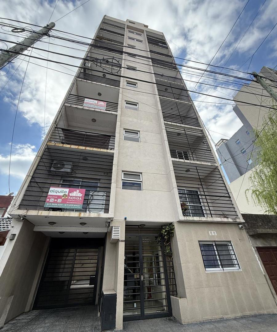 Foto de Departamento 5 ambientes con COCHERA y tres balcones - Luminoso - en, imagen 2