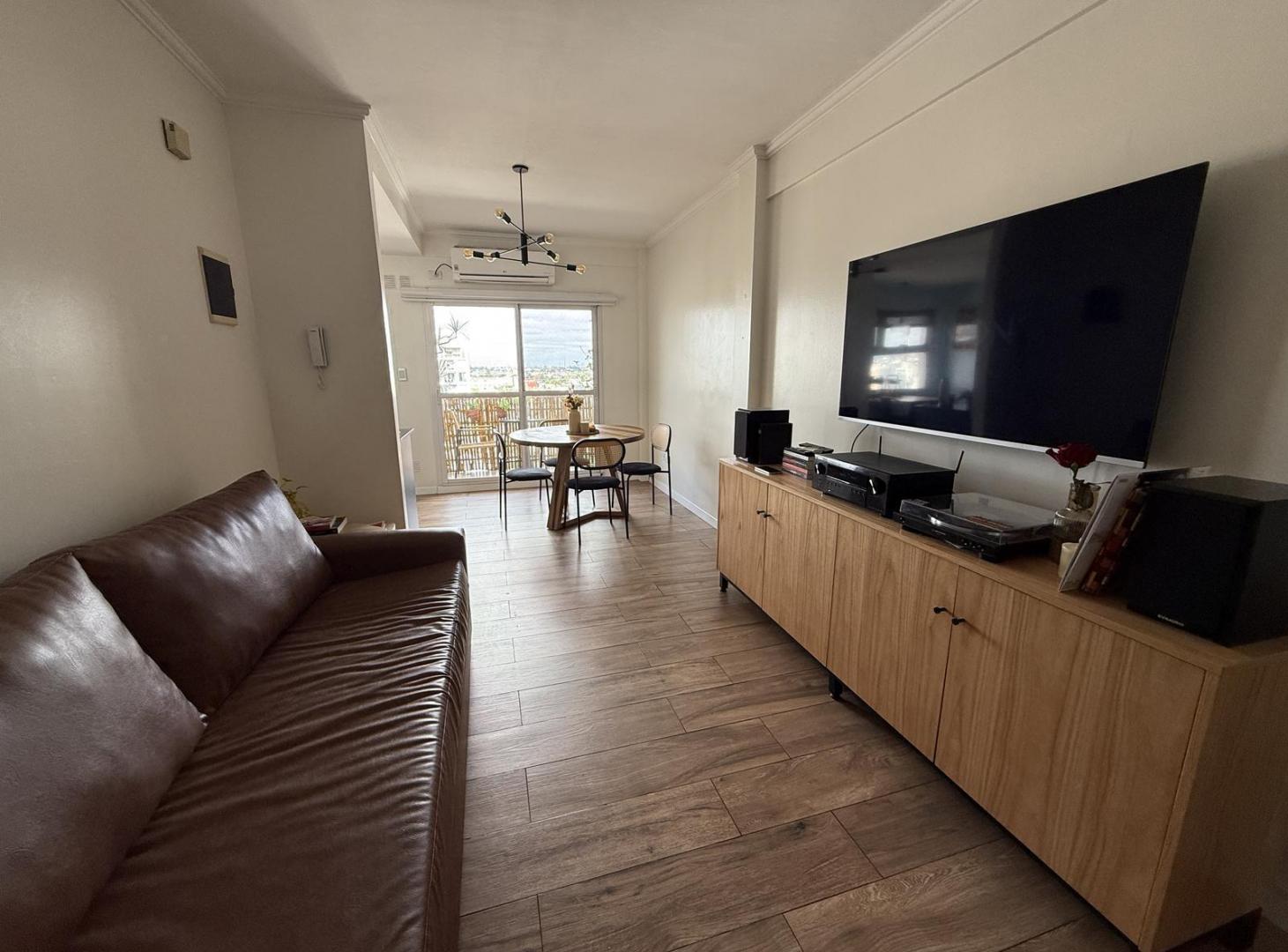Foto de Departamento 5 ambientes con COCHERA y tres balcones - Luminoso - en, imagen 1