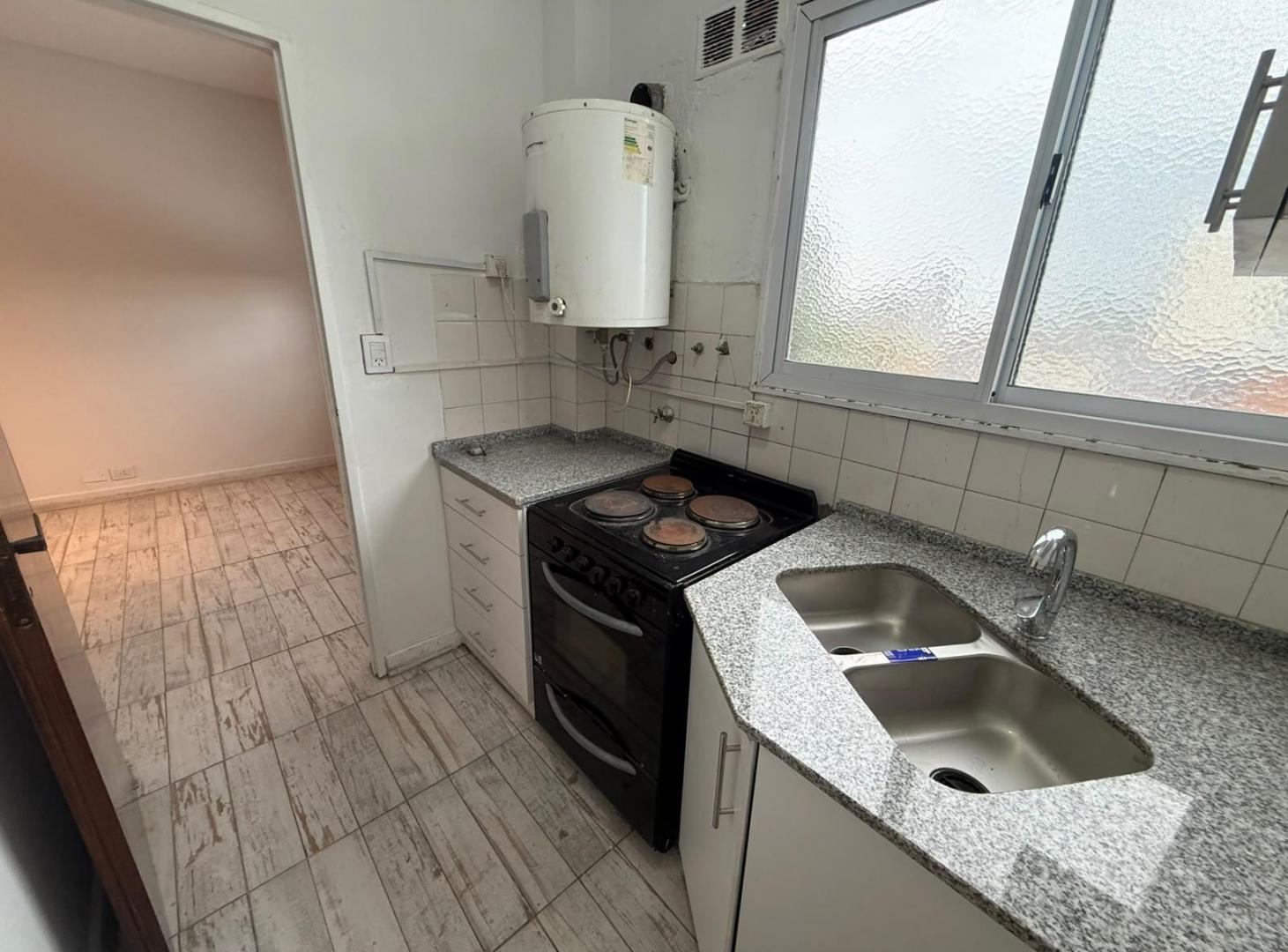 Foto de Departamento de 2 ambientes en alquiler con excelente ubicación -Wilde, imagen 3