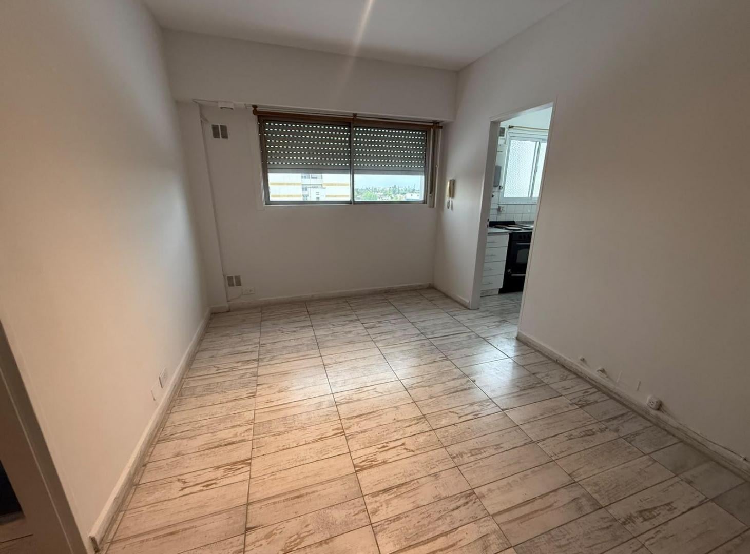 Foto de Departamento de 2 ambientes en alquiler con excelente ubicación -Wilde, imagen 2