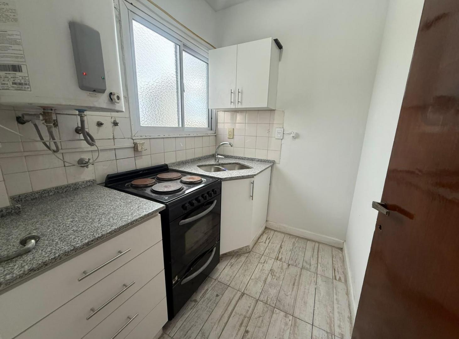 Foto de Departamento de 2 ambientes en alquiler con excelente ubicación -Wilde, imagen 1