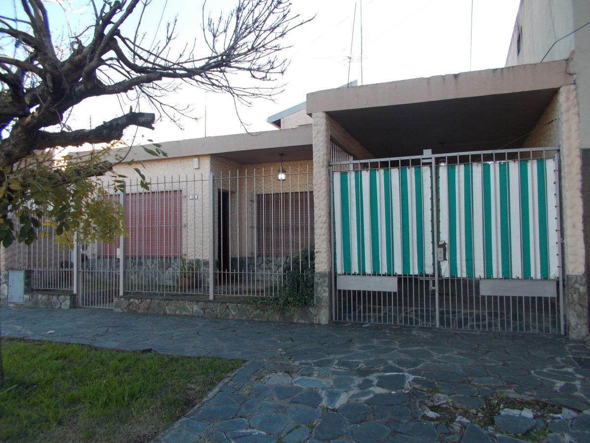CASA EN ALQUILER