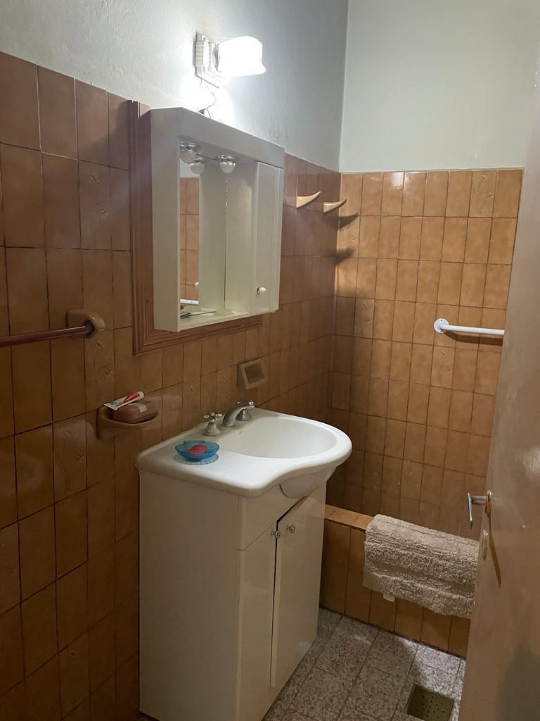 Foto de ¡NUEVO VALOR! VENTA CASA AMERICANA DE 3 AMB. EN VIDAL 574 BURZACO, imagen 4