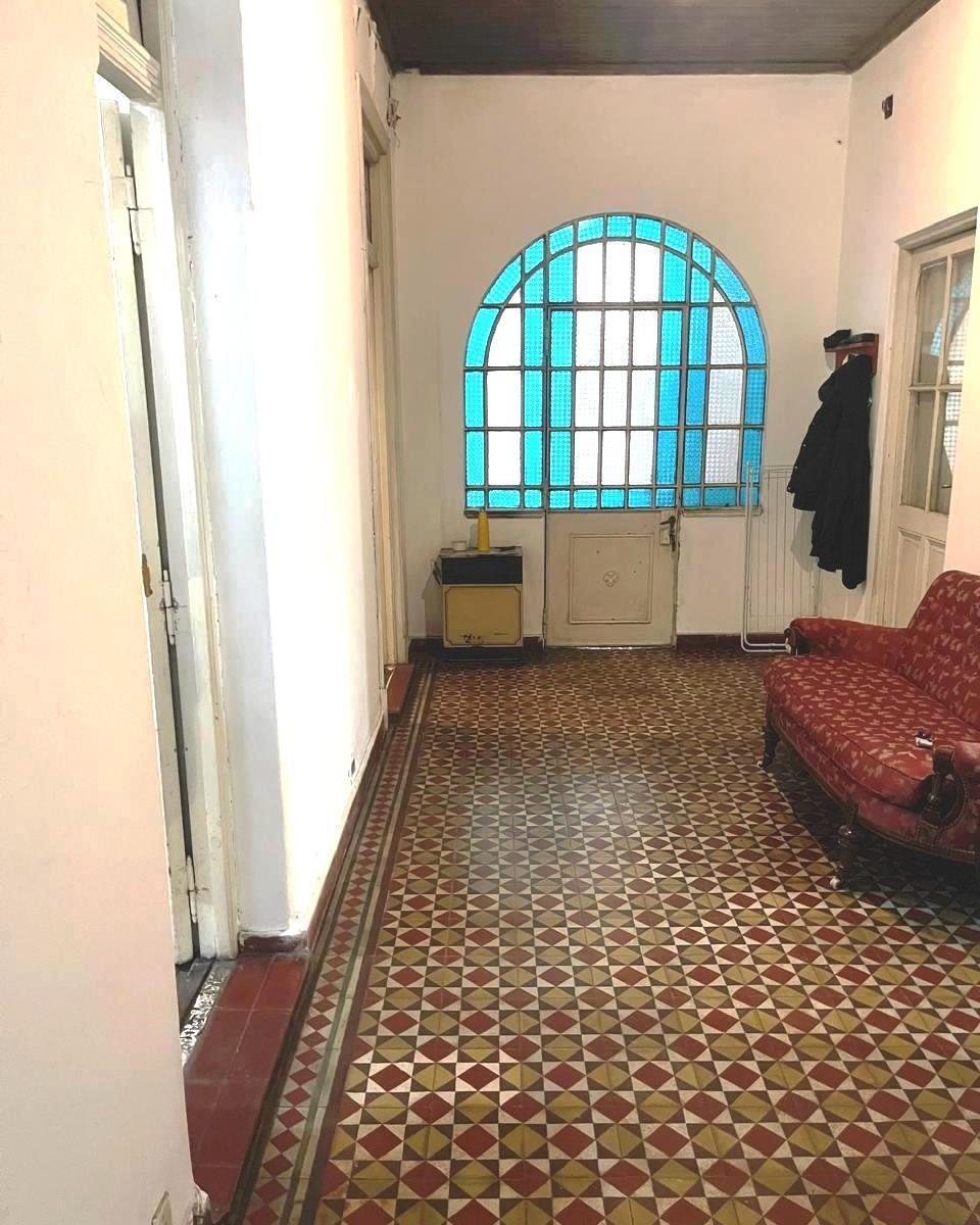 EXCELENTE! NVO.VALOR CASA DE CORTE ANTIGUO M. CASTRO 1290 E/LA ROQUE (BANFIELD)