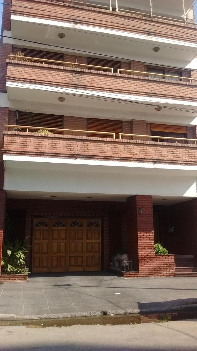 Apto a Cto. Departamento C/f de 2 Amb. en Riobamba 73 Lanus Oeste. 2