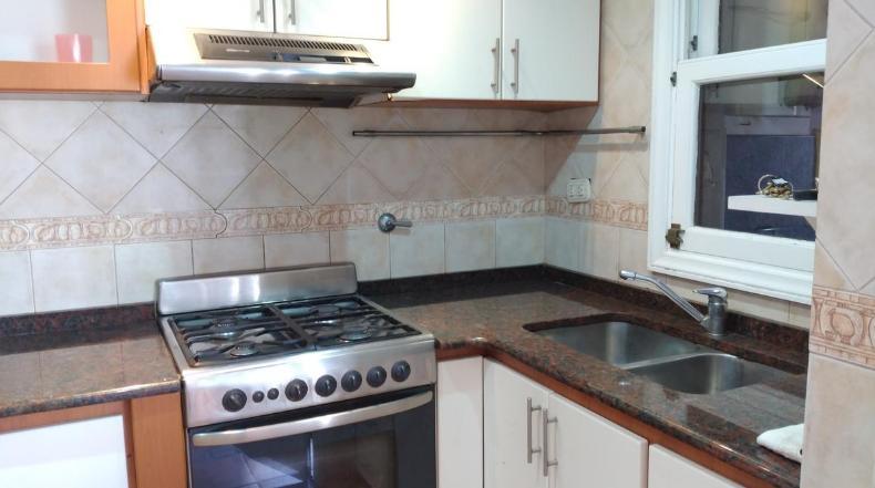 Hermosa Casa en Banfield Calle Palacios 1650 3