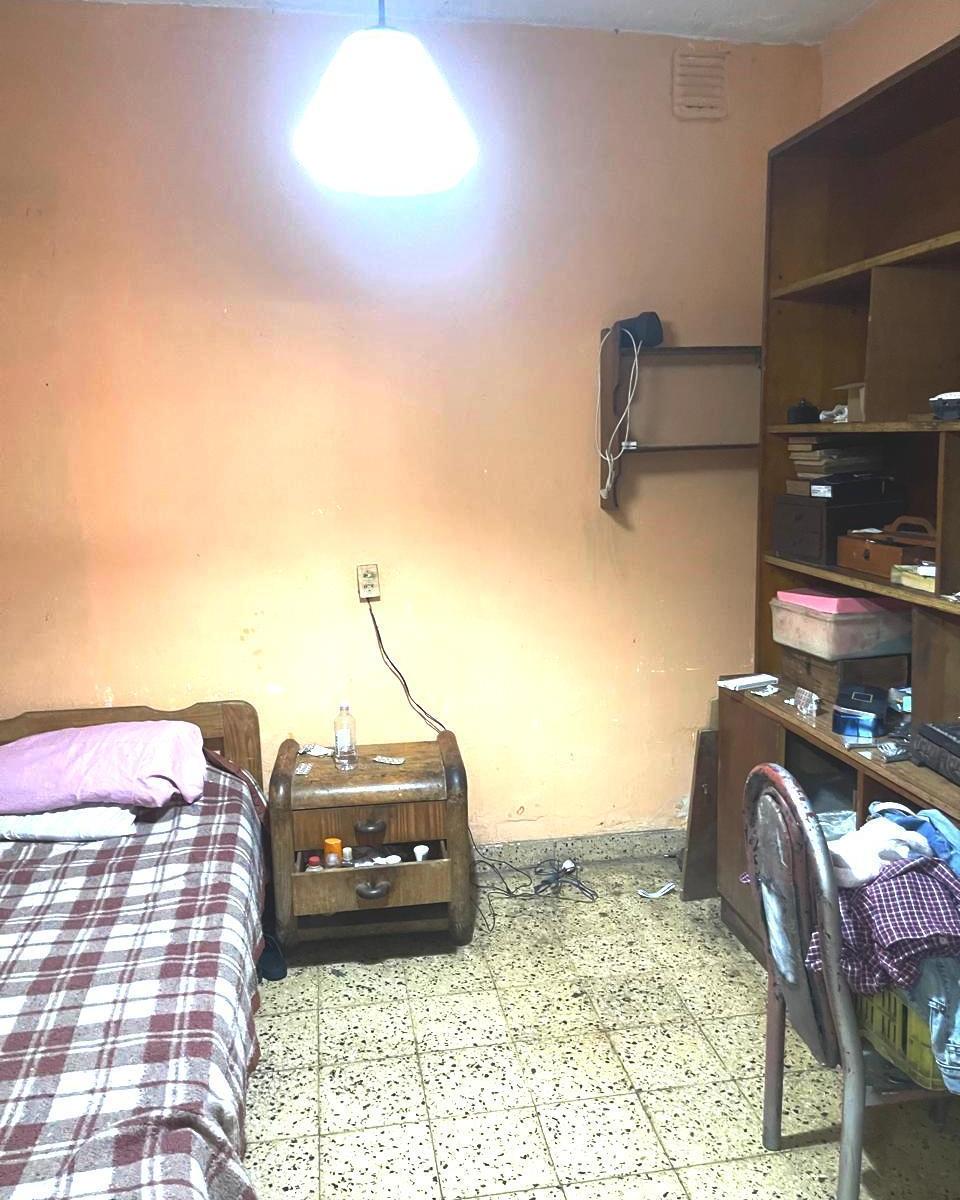 OPORUNIDAD: CASA A REFACCIONAR C/LOCAL AL FTE SOBRE AV MONTEVERDE 2740 BURZACO