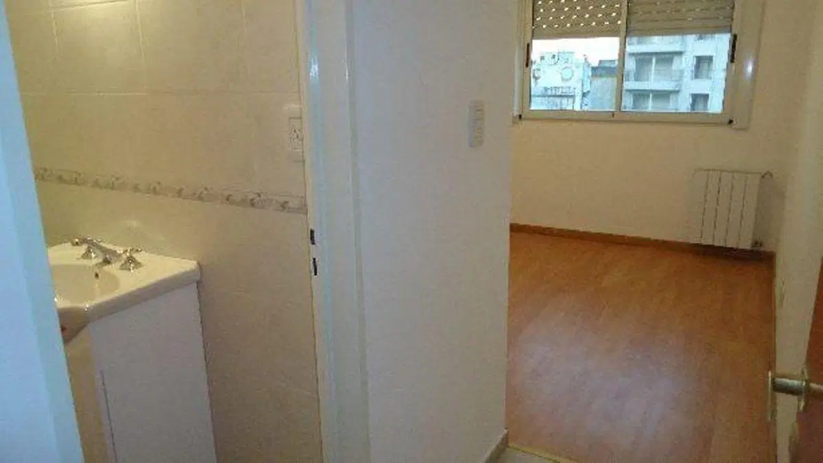 EXCELENTE SEMI 80 M² 3 AMB. CONTRA FRENTE. C, SARFIELD 2847. LANUS 3