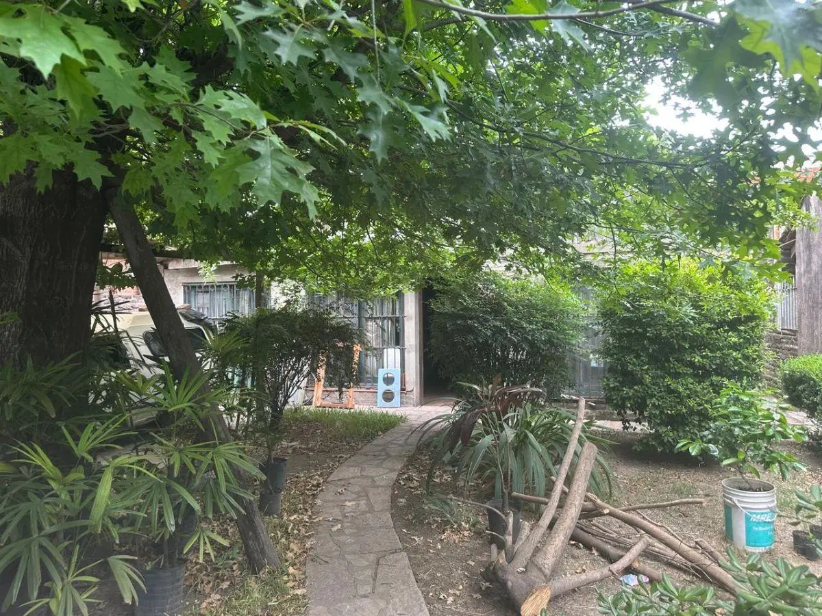 VENTA CASA A REFACCIONAR EN HERNÁNDEZ DE LERMA 2222 BURZACO 4