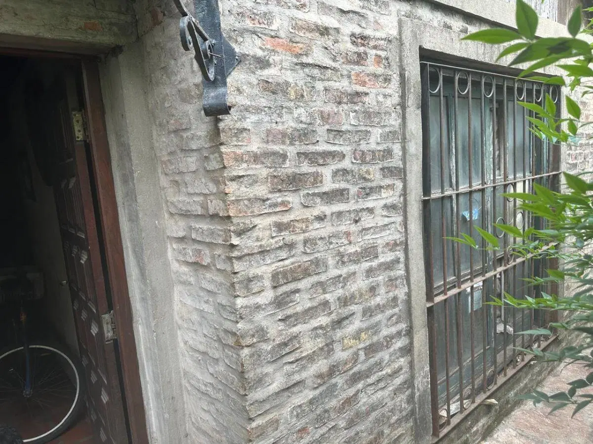 VENTA CASA A REFACCIONAR EN HERNÁNDEZ DE LERMA 2222 BURZACO 2