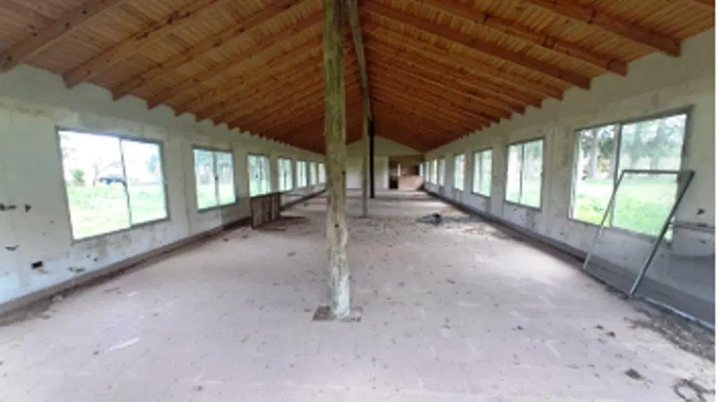 HERMOSA CASA IMPLANTADA EN UN GRAN LOTE 5