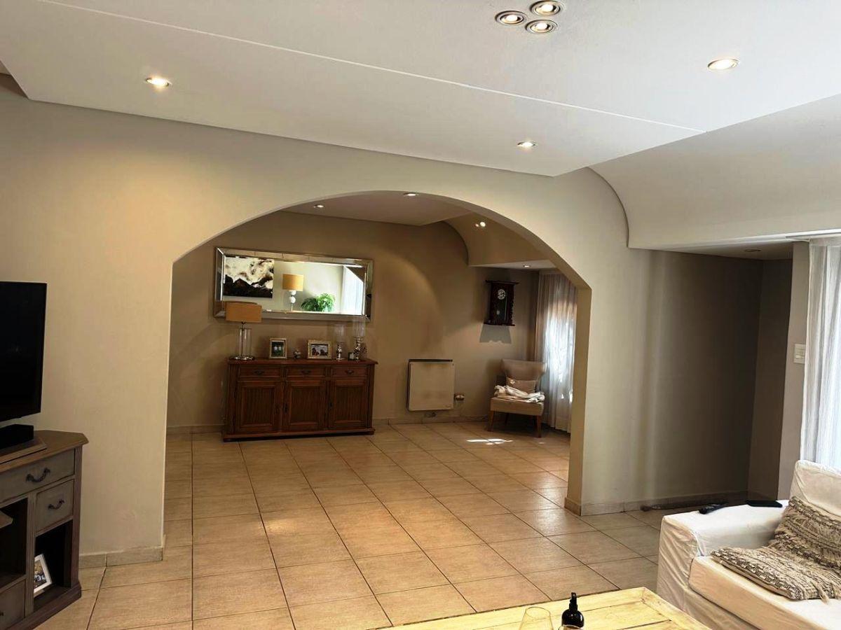 Foto de HERMOSA CASA EN VENTA TEMPERLEY JUNCAL 451, imagen 5