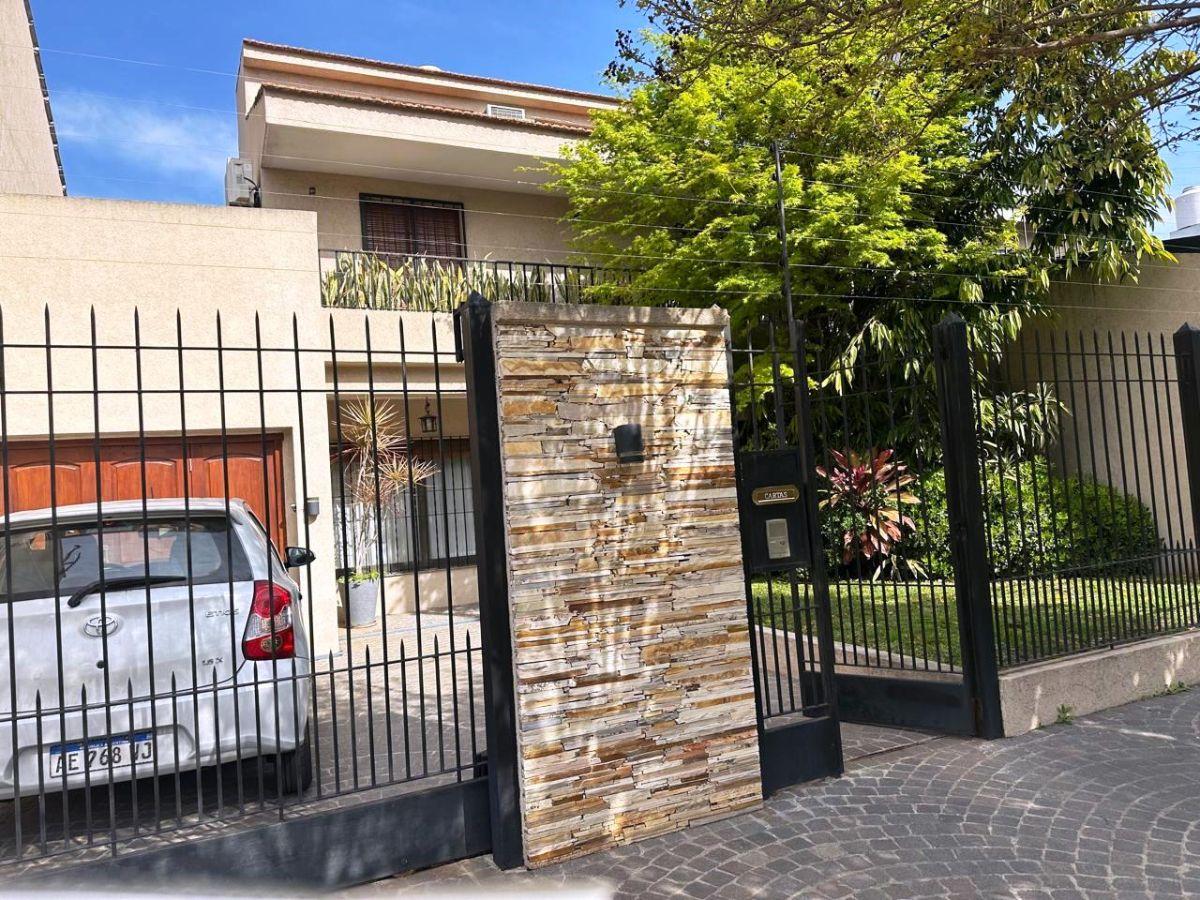 Foto de HERMOSA CASA EN VENTA TEMPERLEY JUNCAL 451, imagen 3