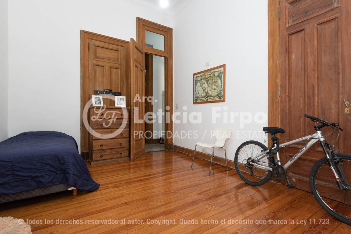 Departamento Antiguo con Dos Patios y Dependencia, Totalmente Reciclado con Hermosos Detalles. 3