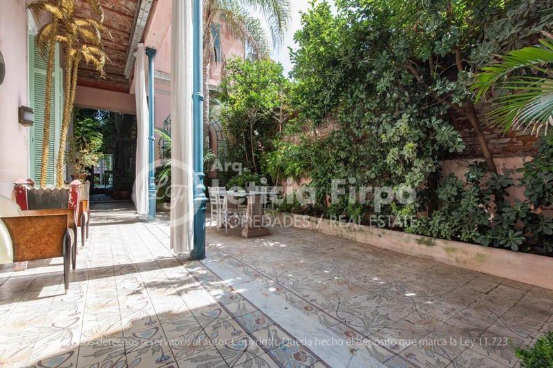 Casona Antigua de 16 Ambientes con Patios, en Tres Plantas, Íntegramente Reciclada. 3