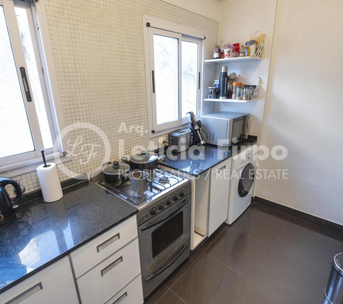 Hermoso Departamento Tipo PH Muy Bien Reciclado. 2 y 1/2 Ambientes. 3