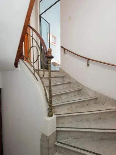 PH con terraza, antiguo, reciclado. Entrada independiente. Sin expensas 5