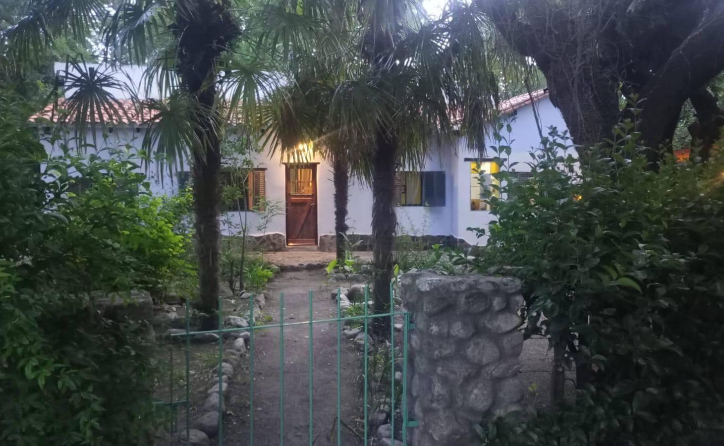 Casa en Las Rabonas con amplio terreno y pileta