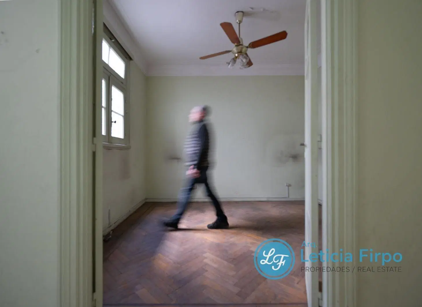 Departamento a reciclar con cochera y baulera 3