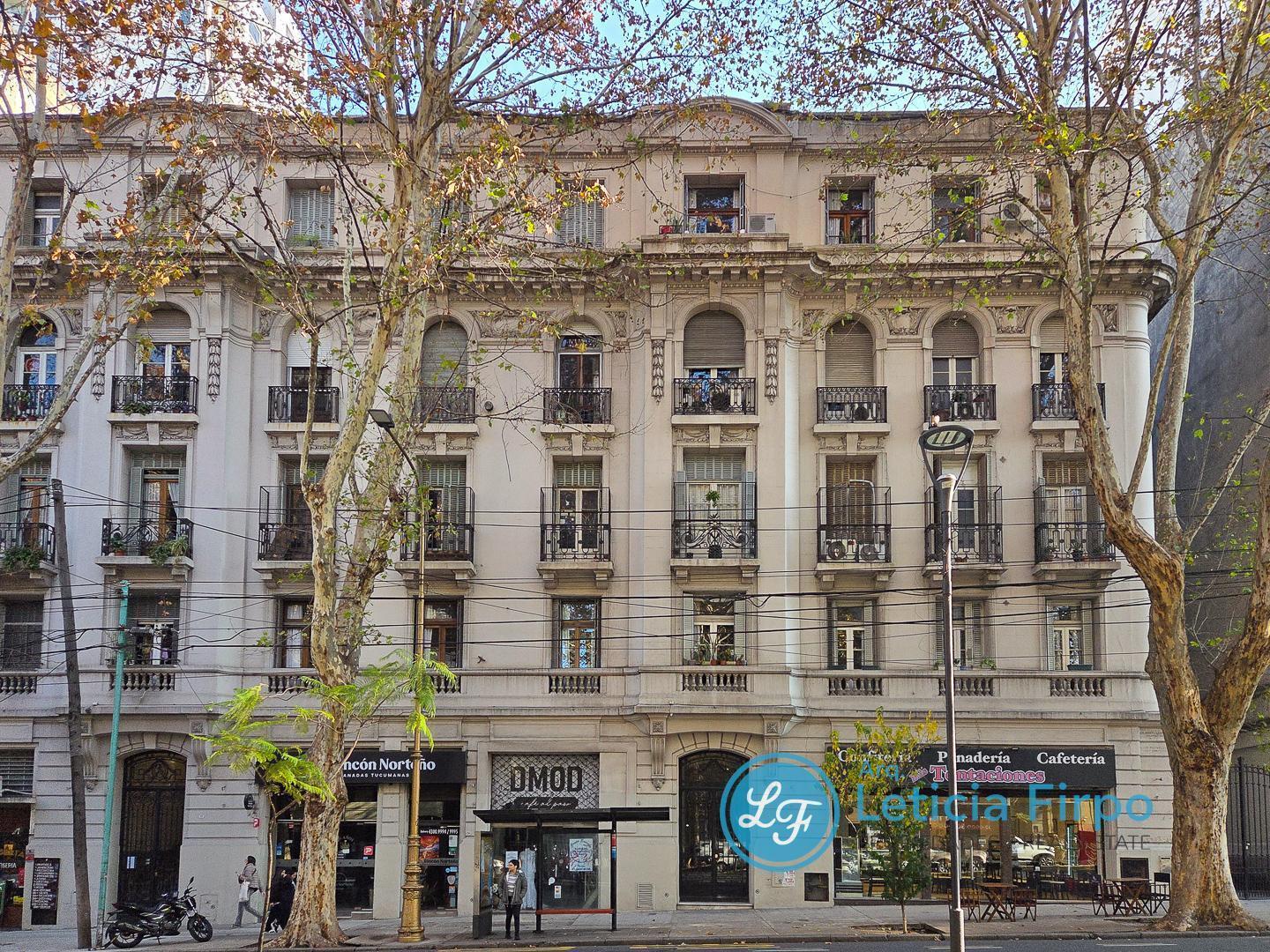 Hermoso departamento antiguo, reciclado en el "¨Pasaje Europa"