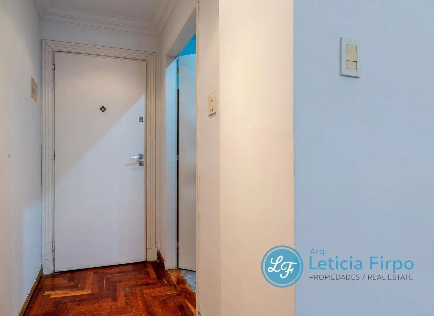 Departamento impecable, muy silencioso. 3 ambientes mas escritorio. 4