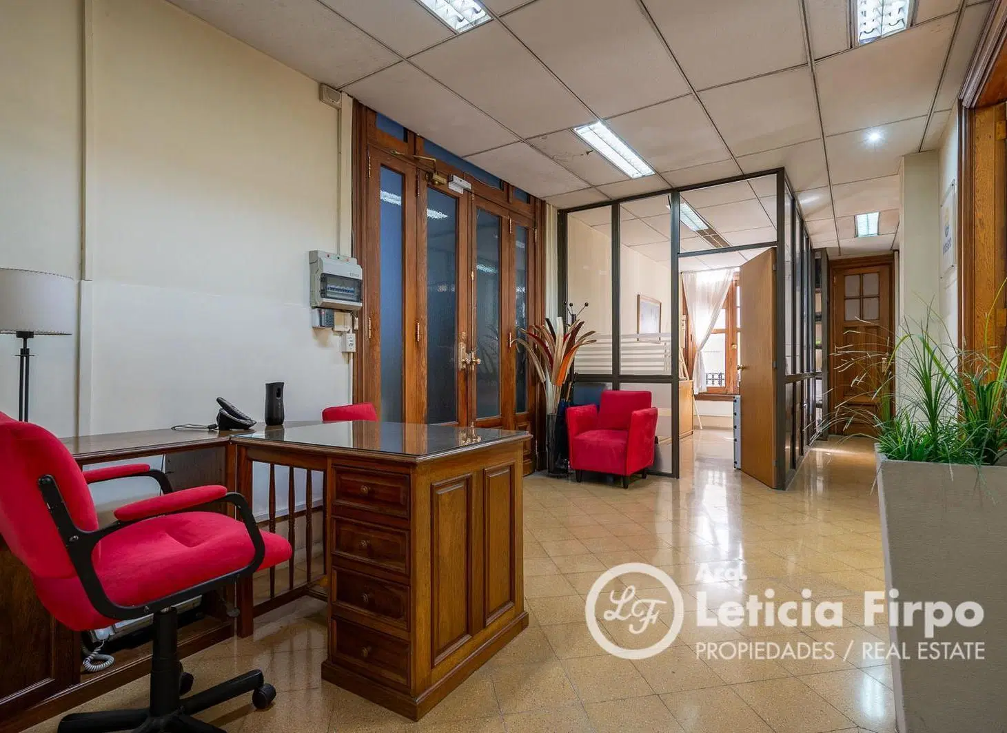 Impecable Oficina integramente reciclada, excelente ubicación. 4