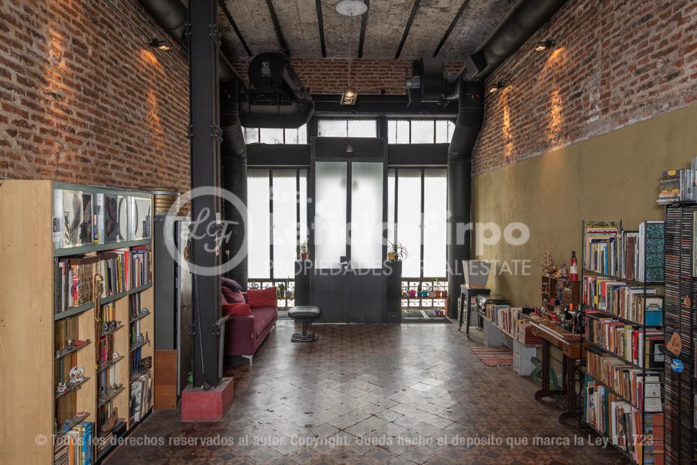 Foto de Vivienda/local con subsuelo y entrepiso estilo loft industrial. Sin, imagen 1