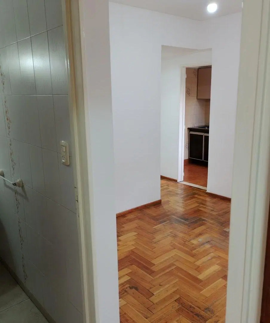 Cómodo dpto de 2 ambientes, cerca de todo, lavadero independiente, bajas expensas!! 3