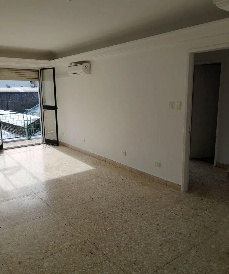Departamento de 80 m² con 3 dormitorios en alquiler en Almagro Norte, balcón corrido al frente 4