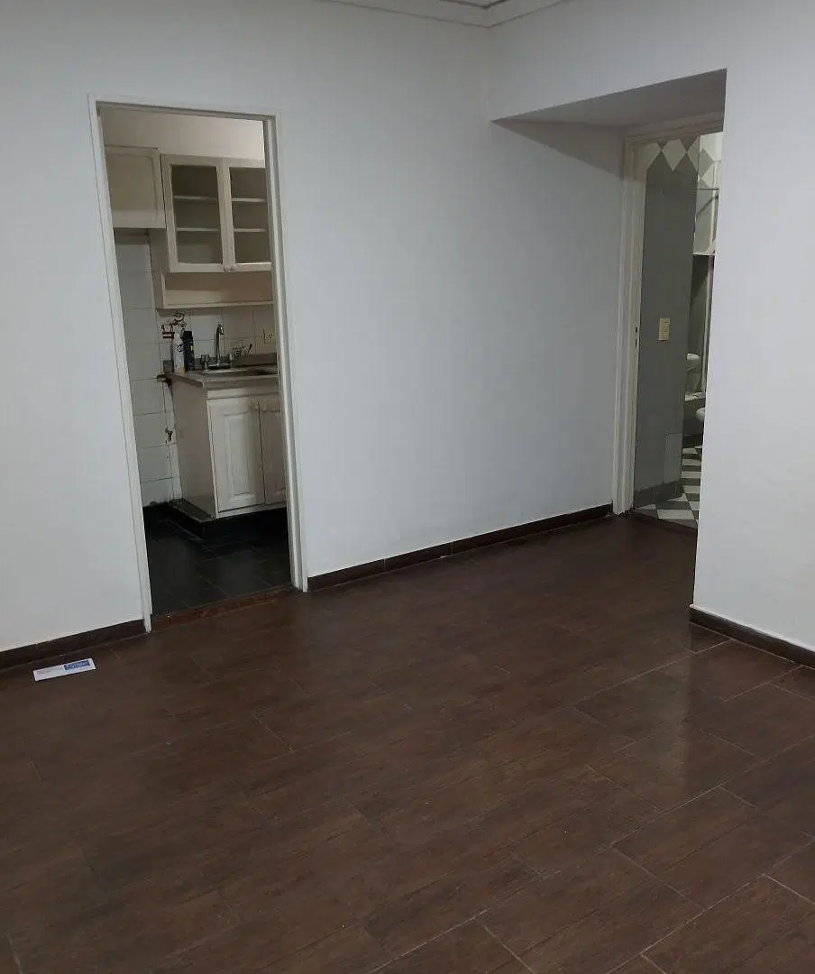 2 ambientes modestos s/Av Belgrano al 2500 3
