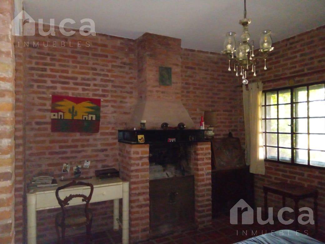 VENTA | CASA Luminosa con gran Jardin y Pileta | Tronador al 300 Barrio Altavista