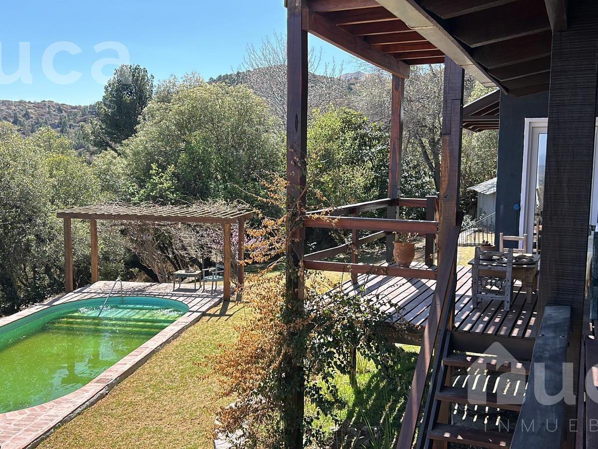 Importante Casa en La Cumbre 3