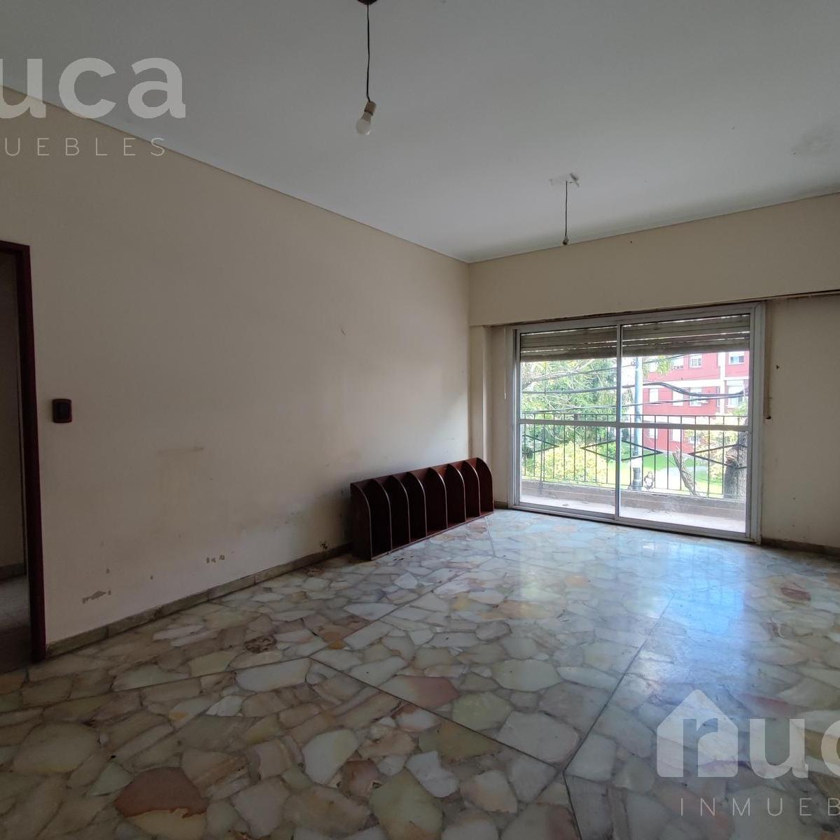 Lote con Dos Casas en Venta - Saavedra 5