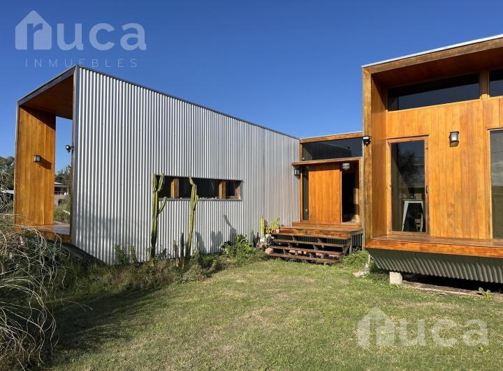 VENTA | CASA NUEVA de Increible Diseño en Magico entorno natural sobre Laguna 3