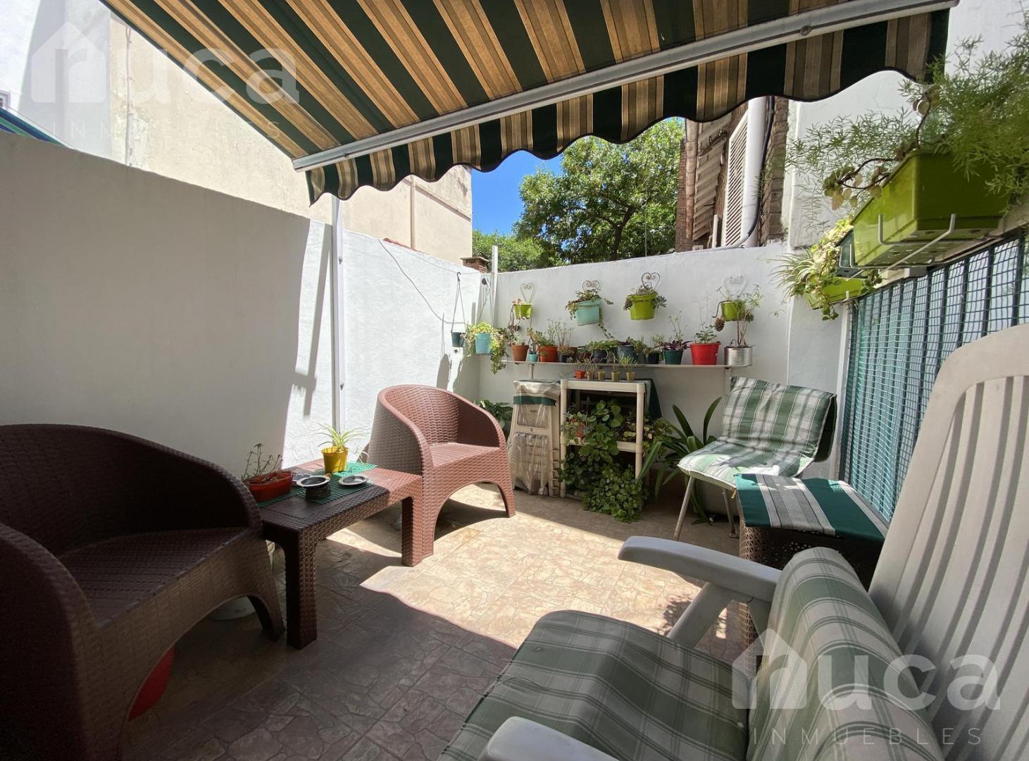 Departamento de 2 ambientes con patio propio APTO PROFESIONAL en venta -  Colegiales