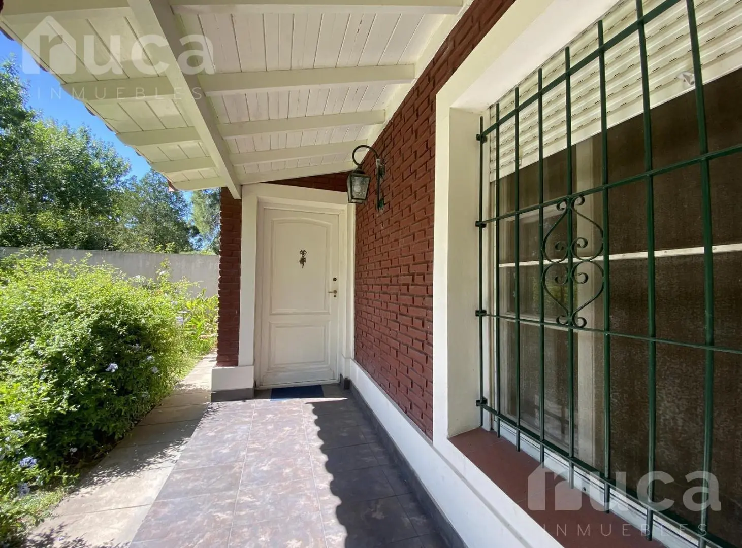 Impecable casa de 4 ambientes con jardin y pileta en venta en Los Cardales 4